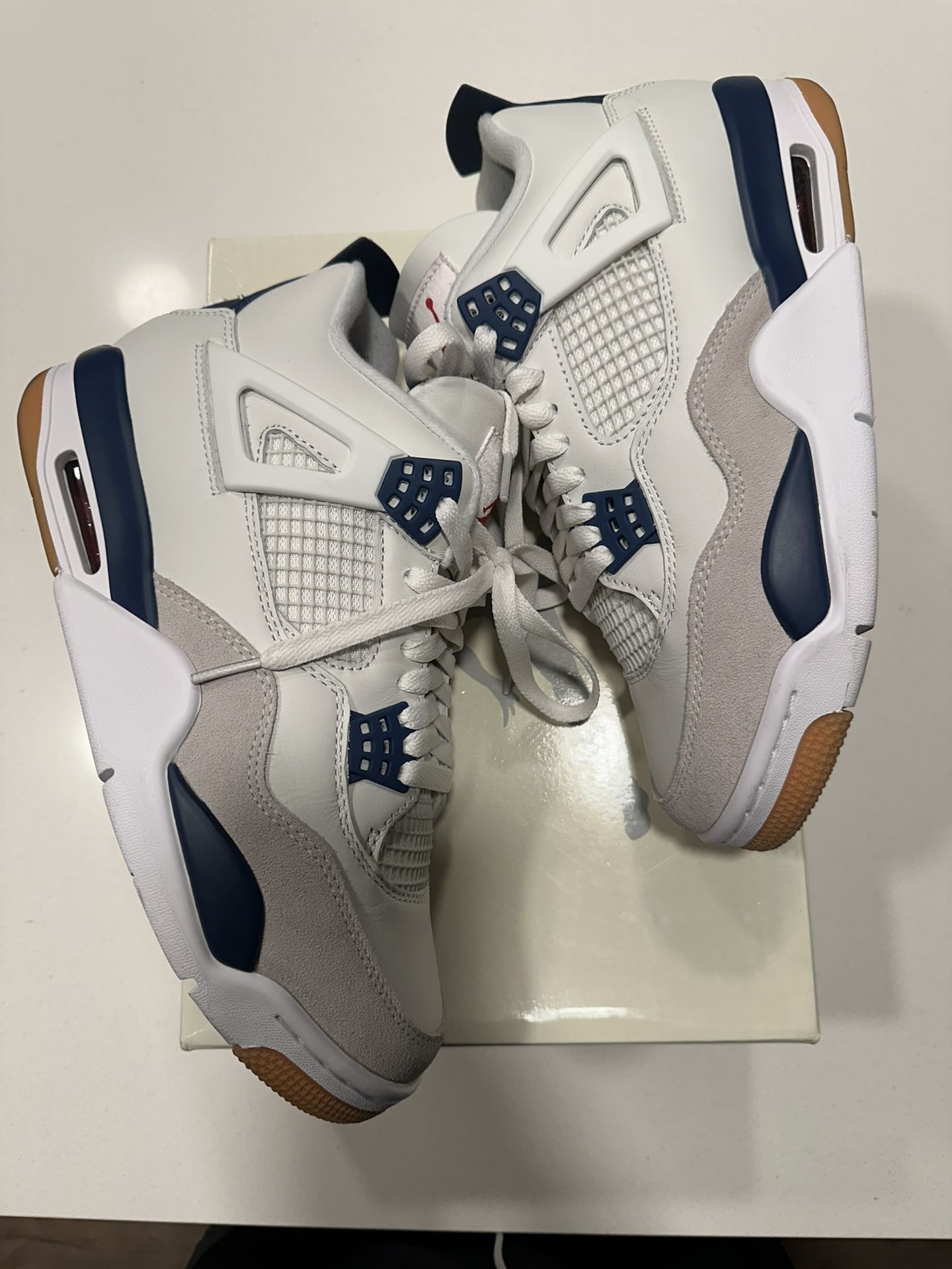 Jordan 4 SB Size 9