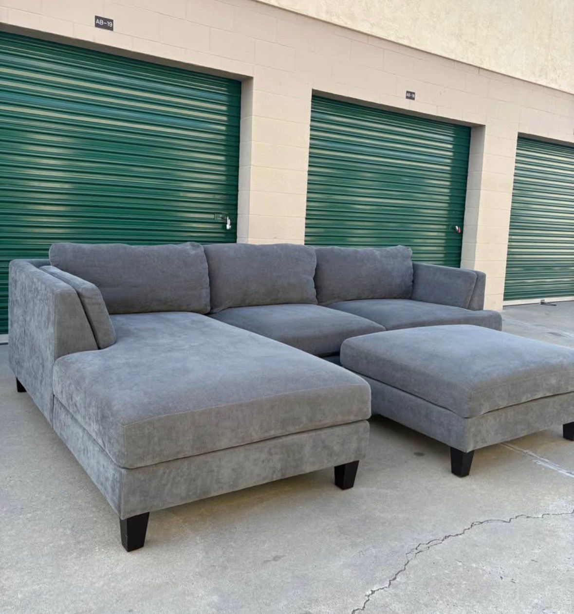 Costco Sectional Couch With Ottoman 🛻Delivery Available🛻
