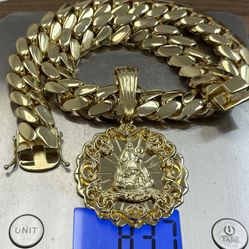 837 grams super heavy Miami Cuban necklace and 4.5” pendant🔥🔥