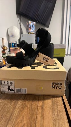Women heel sandal