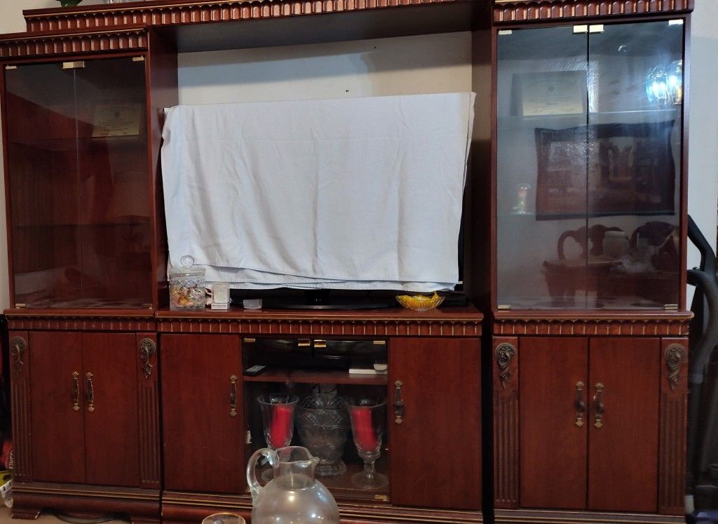 Cherry Oak Wood China Cabinet, End Table, Dinette Table and 4 Chairs