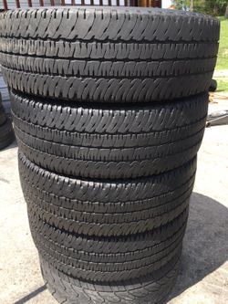 285-70-17 LT Michelin
