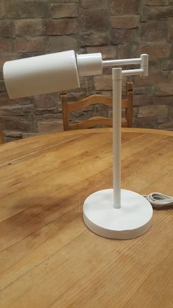 Desk lamp