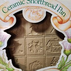 2 Christmas Shortbread Pans