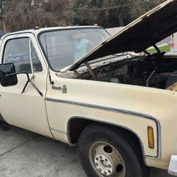 PRE SMOG CHEVY C30 1975