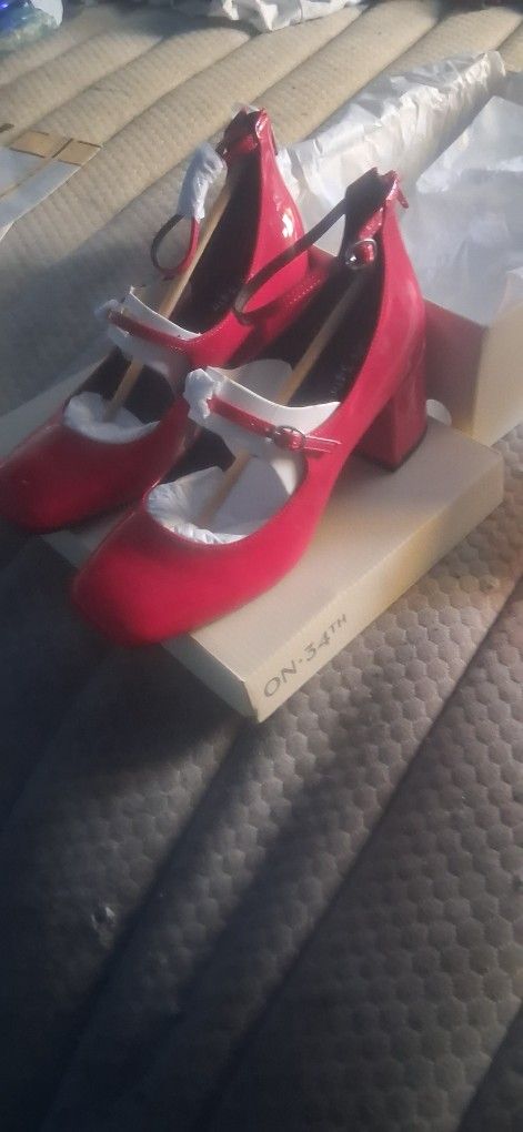 Red Heels NEW