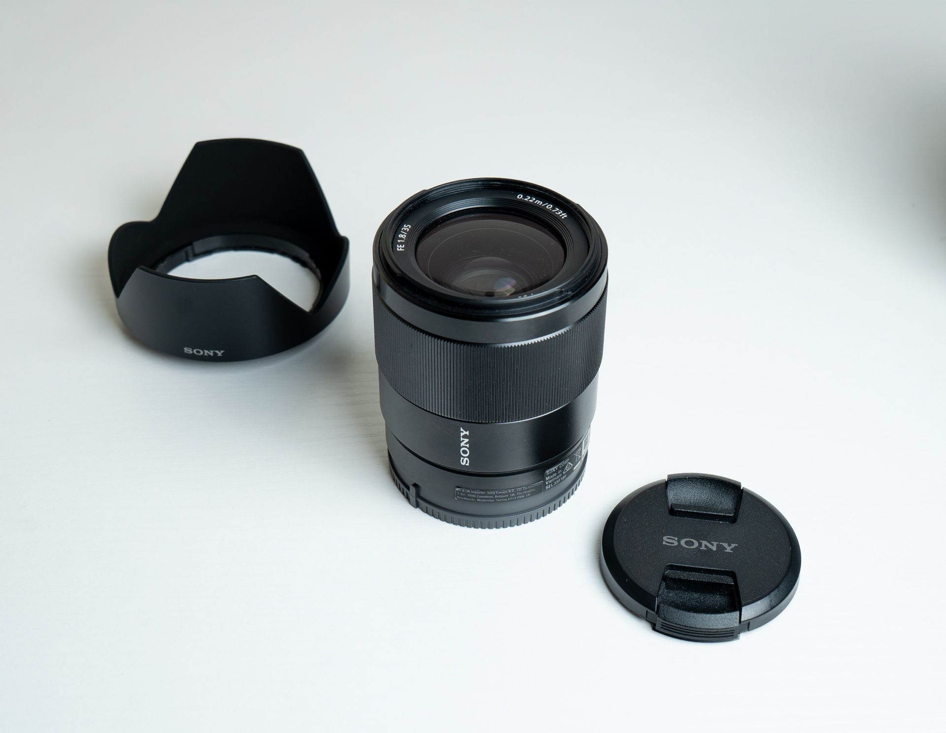 Sony FE 35mm f/1.8 Lens