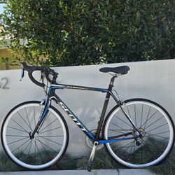 19.5 lb. All-Carbon Scott CR1 Pro Comp Racing Bike 
