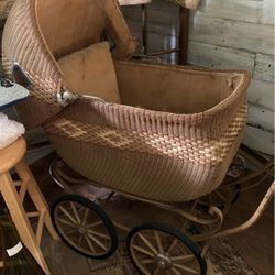Baby Pram. English Baby Buggy 1916