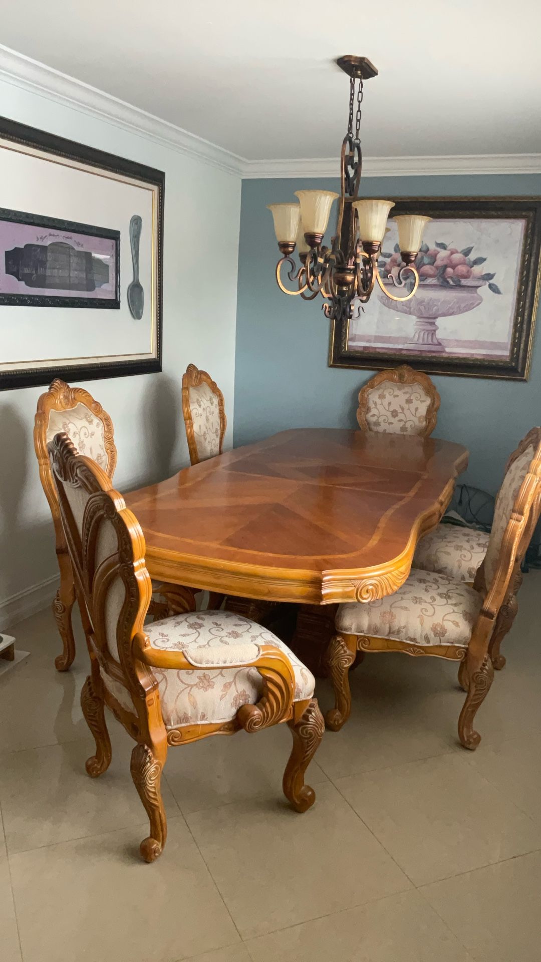 Victorian Style 6 Person Dining Room Set