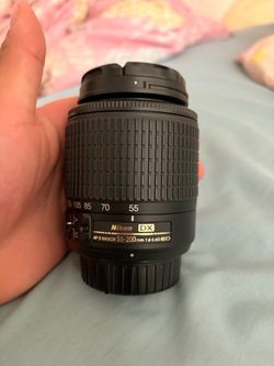Nikon AF-S DX Nikkor 55-200mm 18-105mm Lens