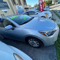 2017 Toyota Yaris iA