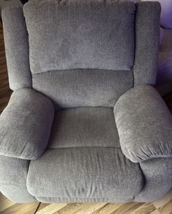 Electric Power Recliner- Like NEW