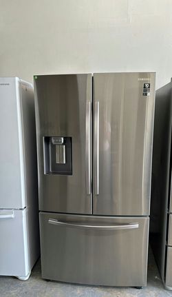 Samsung 3-Door Refrigerator (French Door Fridge) Stainless Steel - Water Dispenser LED Lighting