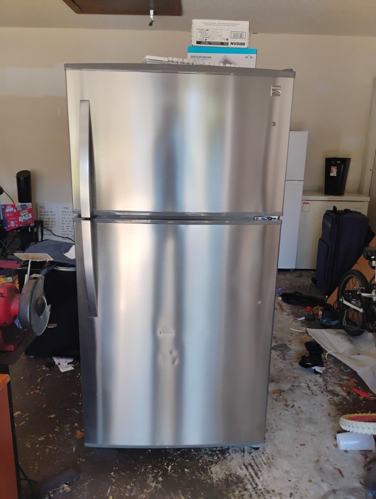 Kenmore Refrigerator 