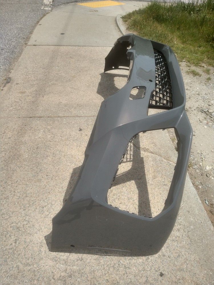 20/20 BMW Front Bumper OEM Part. Part Number Included In Pictures