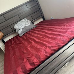 Need Gone By Tomorrow!!! King Headboard And Side Dressers 