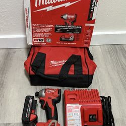 Milwaukee 18V Brushless Cordless 1/4 in. Impact Driver Kit with One 2.0 Ah Battery, Charger & Bag