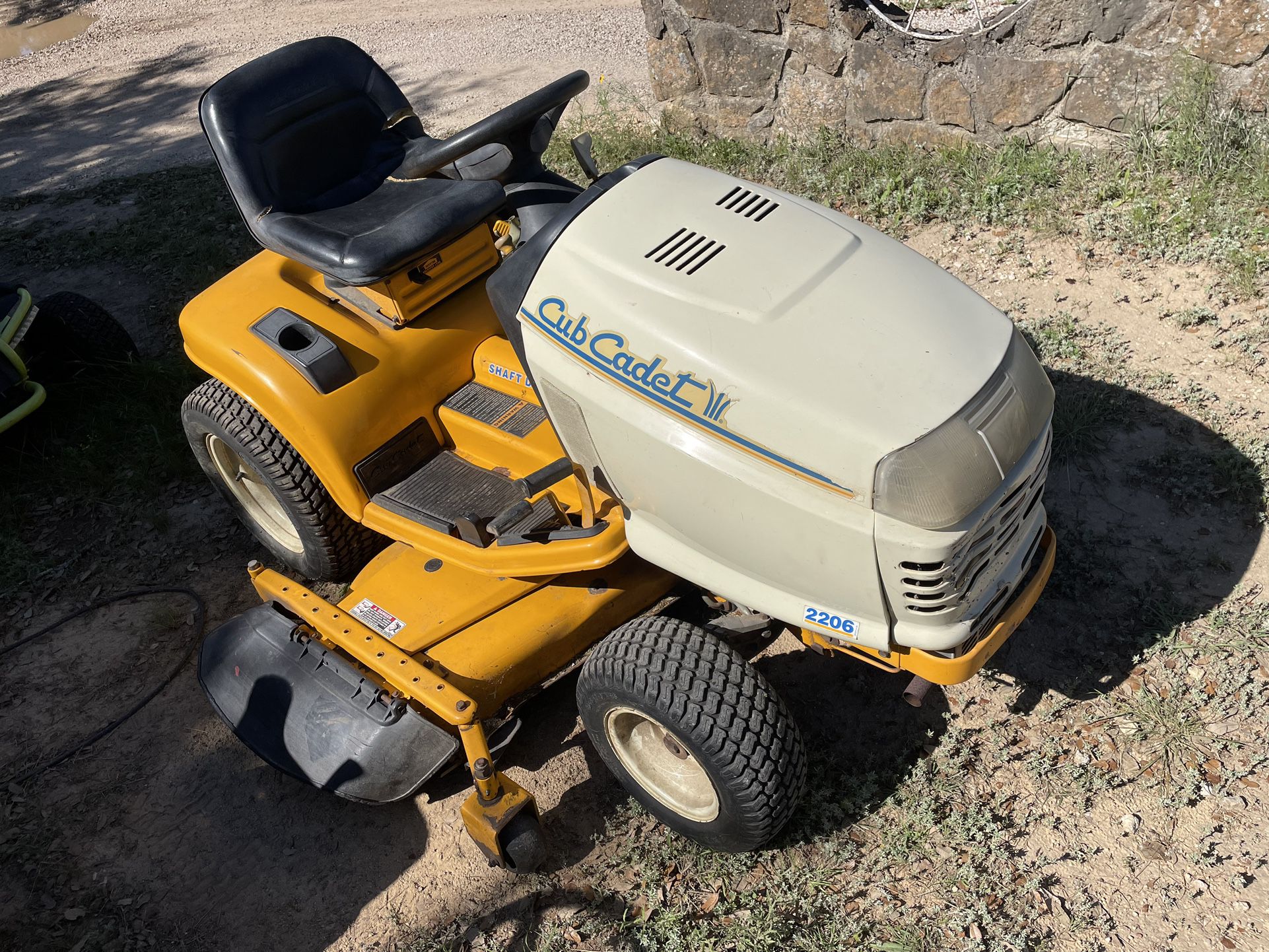 Cub Cadet 2206 48”Riding Lawn Mower/Lawn Tractor 20hp 