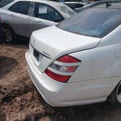 2010 Mercedes Benz S550 Parts 