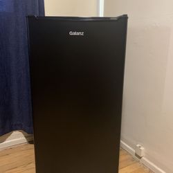 Galanz mini fridge