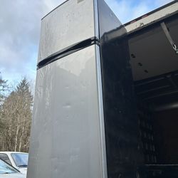 Magic Chef Apartment Refrigerator 