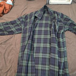 Women's Plaid Button Up 
