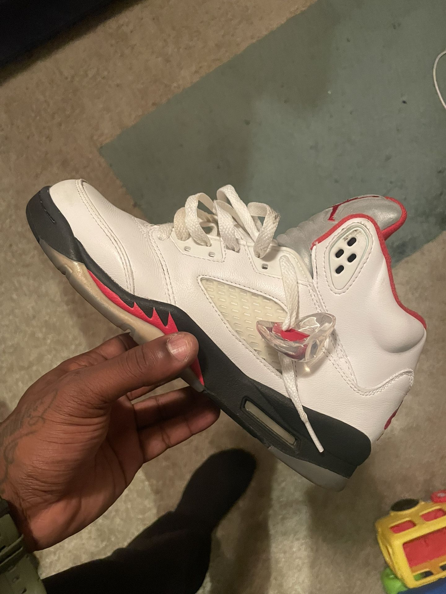 Fire RED 5s Sz6.5 Women’s 