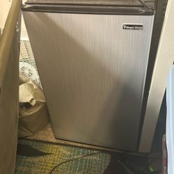 Magic Chef Fridge