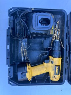 DeWalt DW926 9.6V Cordless Drill/Driver Kit