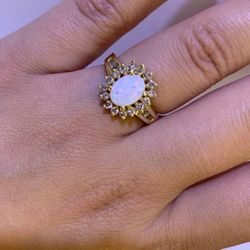 14K Yellow Gold White Stone And Diamonds Ring