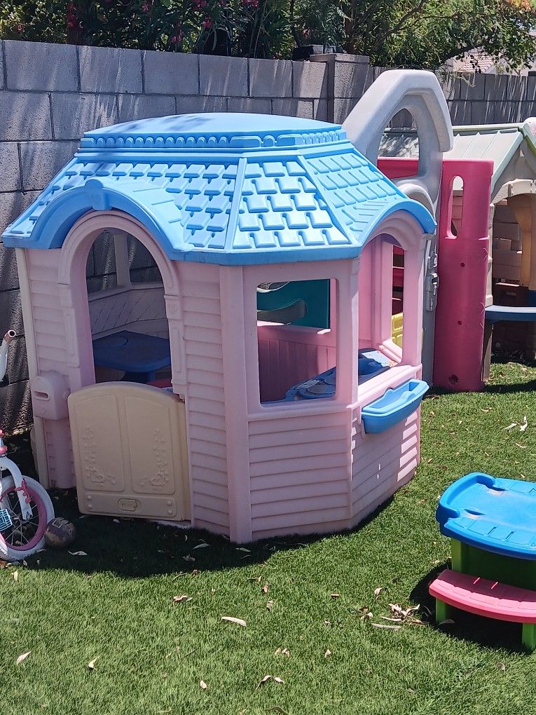 Kids Play House Step 2