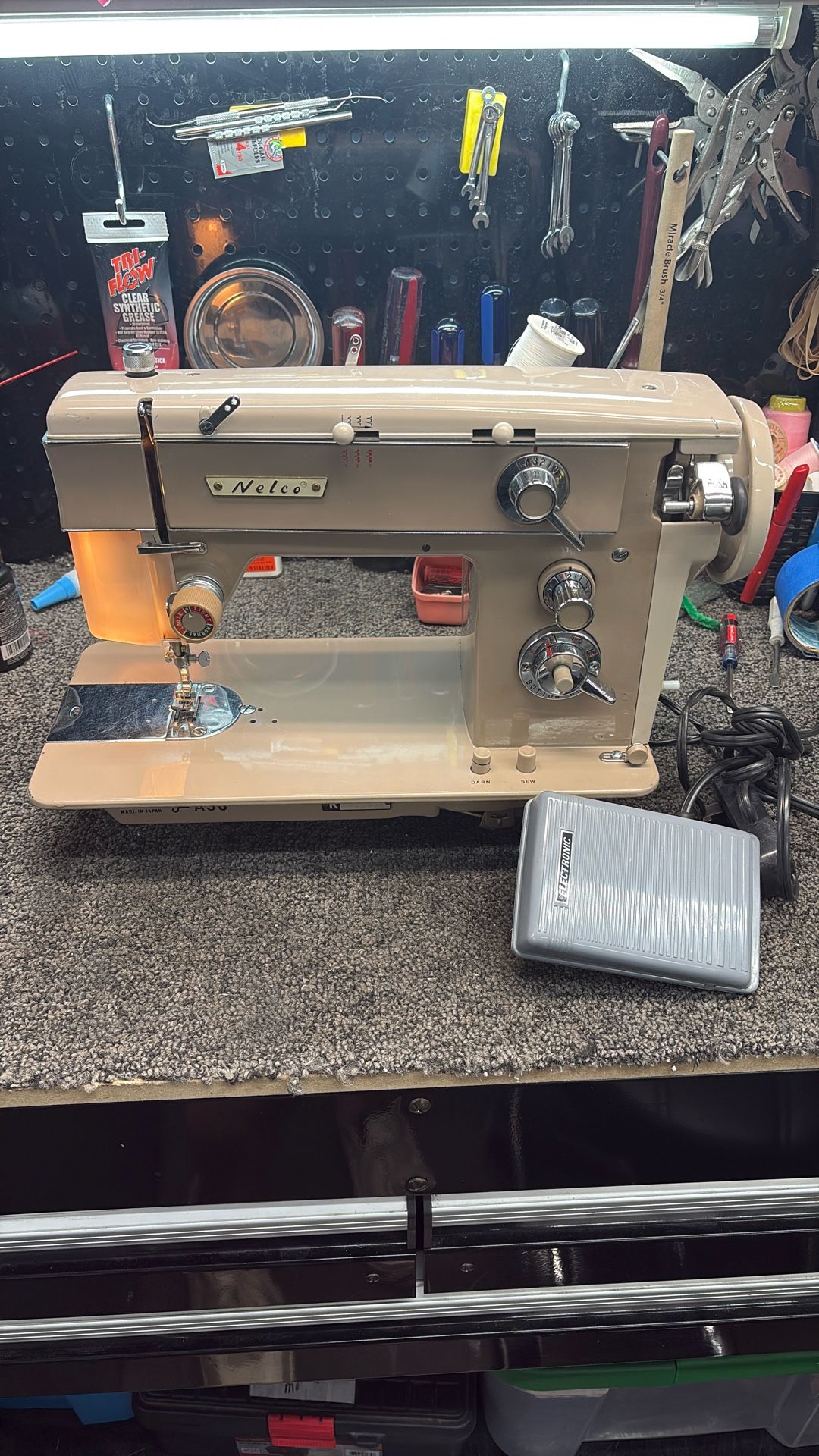 Nelco J-A38 Sewing Machine