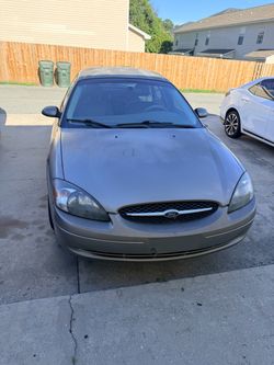2003 Ford Taurus