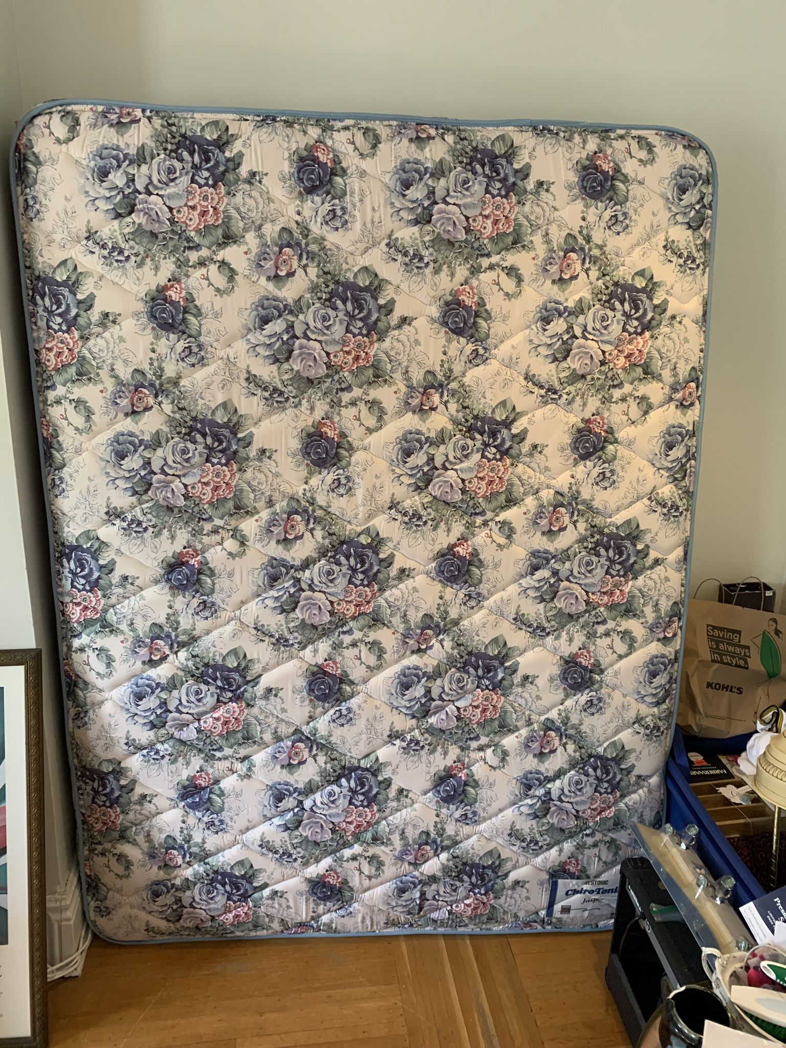 Good Quality/Cheap Queen Mattress