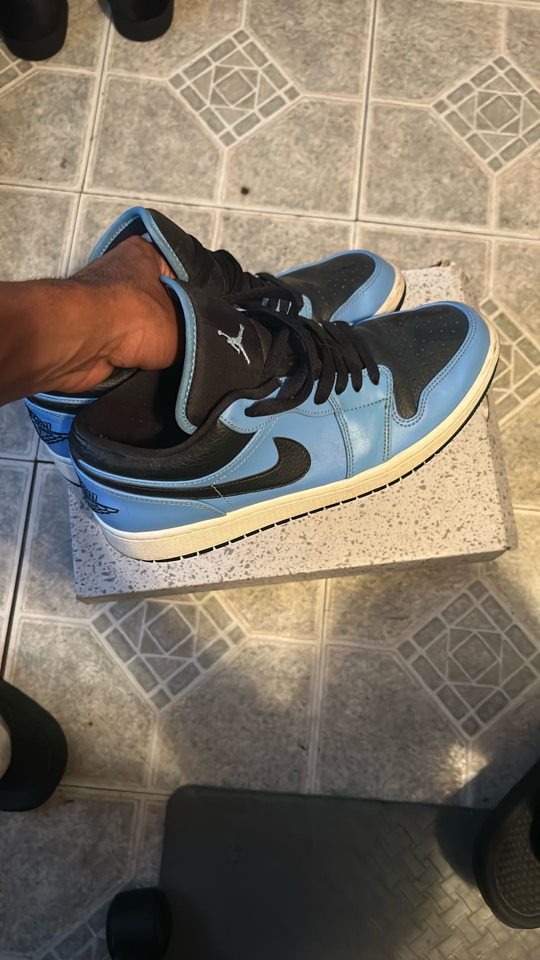 Jordan 1 Low Black University 