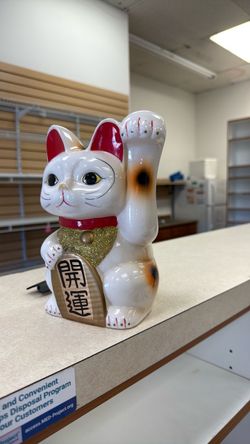 Maneki neko lucky cat