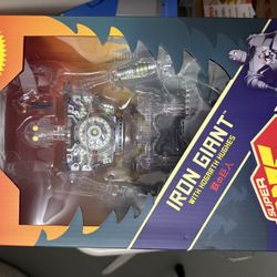 Iron giant Super7 Action Figure