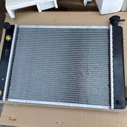 ► Radiator 977 & 13262 Chevrolet Oldsmobile Buick Cadillac Pontiac Mazda