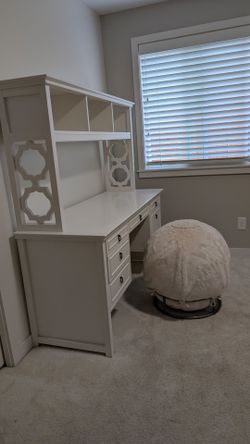 Pottery Barn Teen Elsie Desk + Storage Hutch