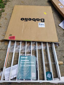 $5 ( NEW) " BABELIO" RETRACTABLE GATE PORTATIL.