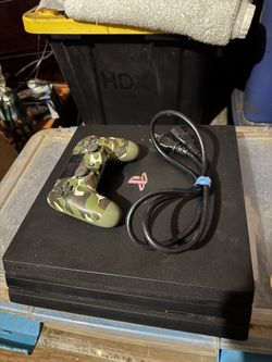 3 PS4 CONSOLES