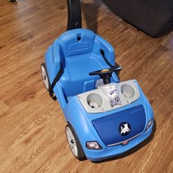 used push car - doesnt fold 