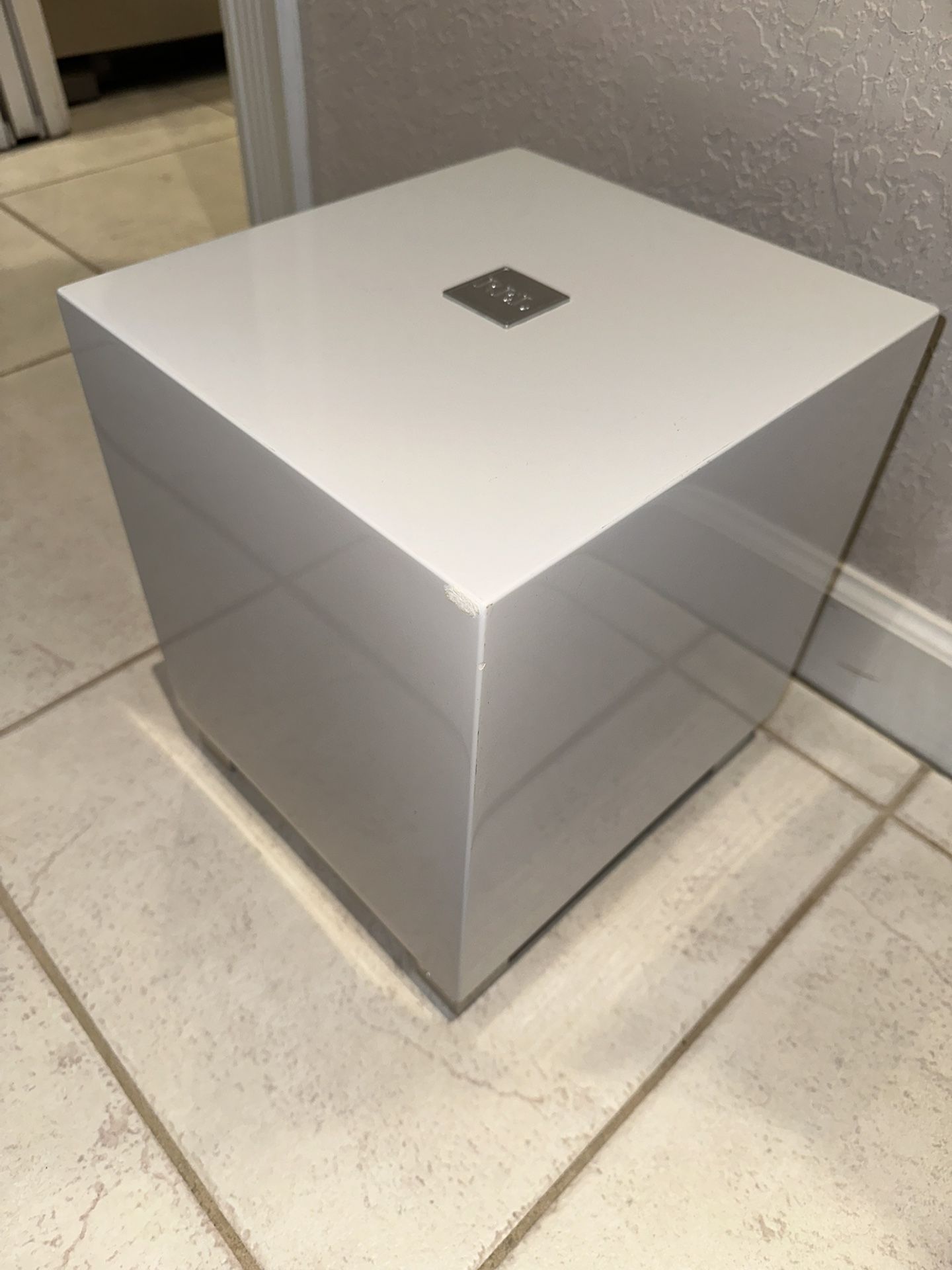 REL Acoustics T/5i high performance compact subwoofer