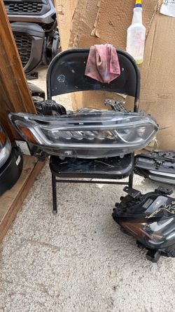 Accord headlight 2018 2020 perfect condition