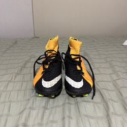 Black And Yellow Nike Hypervenom Elite Size 4.5 