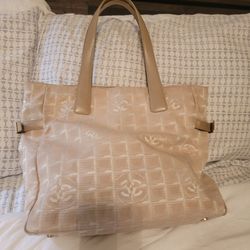 Authentic Chanel Travel Tote for Sale in Guadalupe, AZ - OfferUp