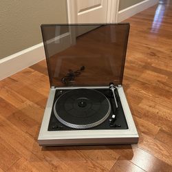 Turntable record player