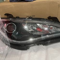 2017-2020 Chrysler Pacifica Headlights