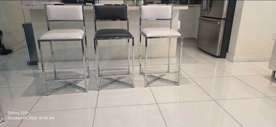3 Barstools